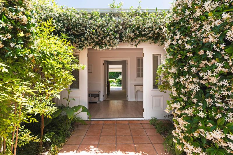 To Let 4 Bedroom Property for Rent in Steenberg Estate Western Cape